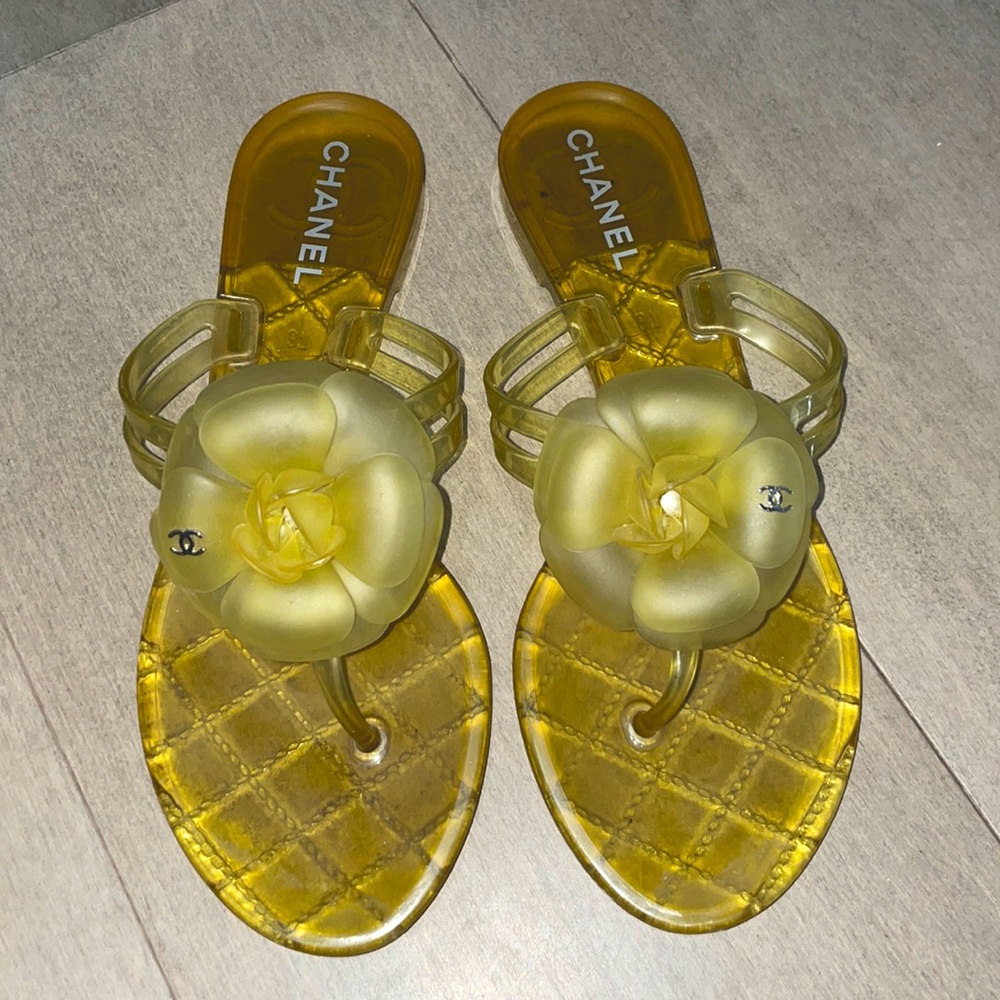 AUTHENTIC CHANEL Camellia Jelly sandal
